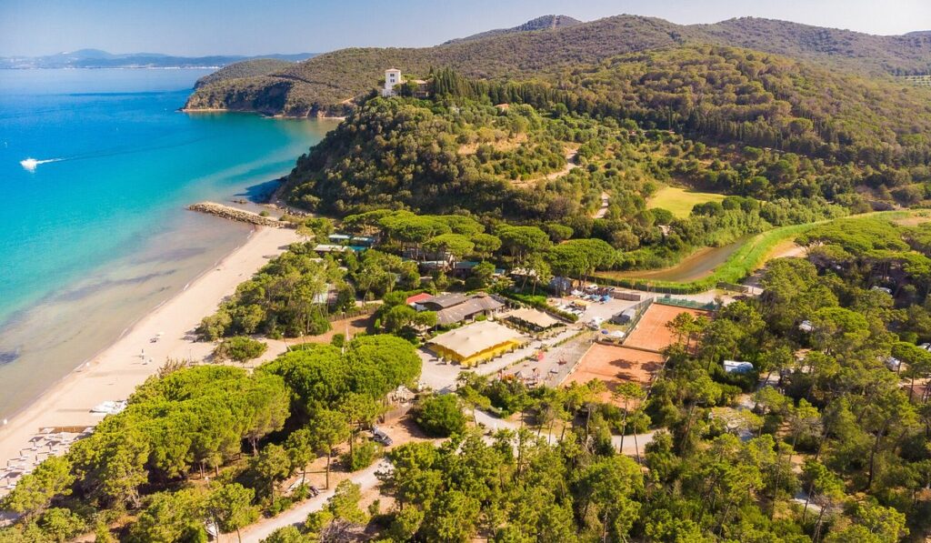 PuntAla Camp & Resort e la sua costa con il mare cristallino