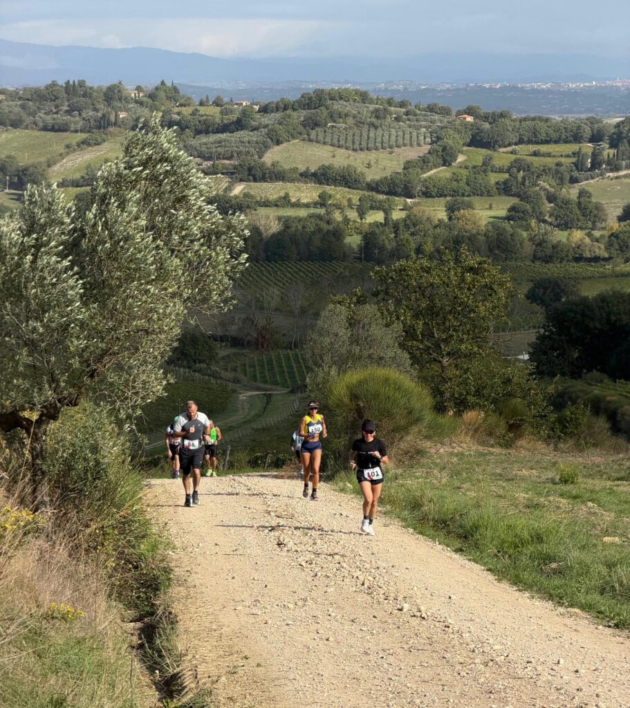 Lisa Rocco durante i 30 km della Nobile Lunga alla Montepulciano Run
