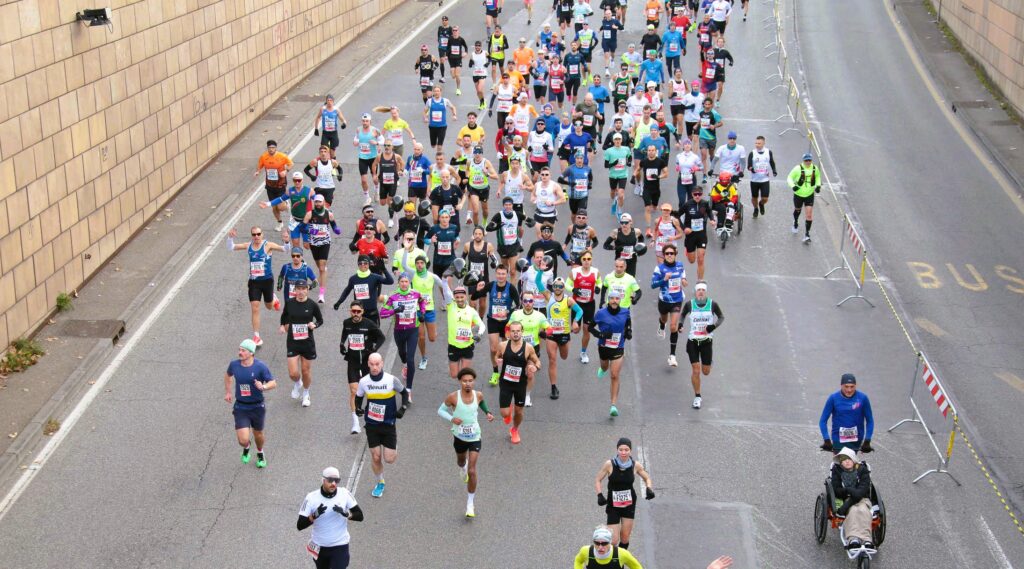 Luca Caporali esordio sulla Firenze Marathon in 2h 53
