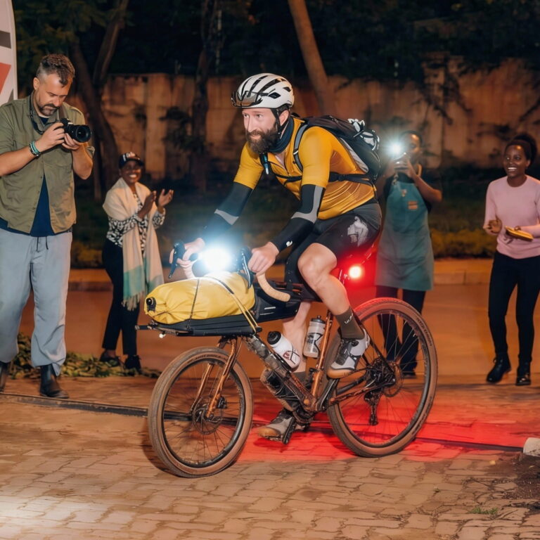 Gianluca all'arrivo della Race Around Rwanda 2026 dopo 93h