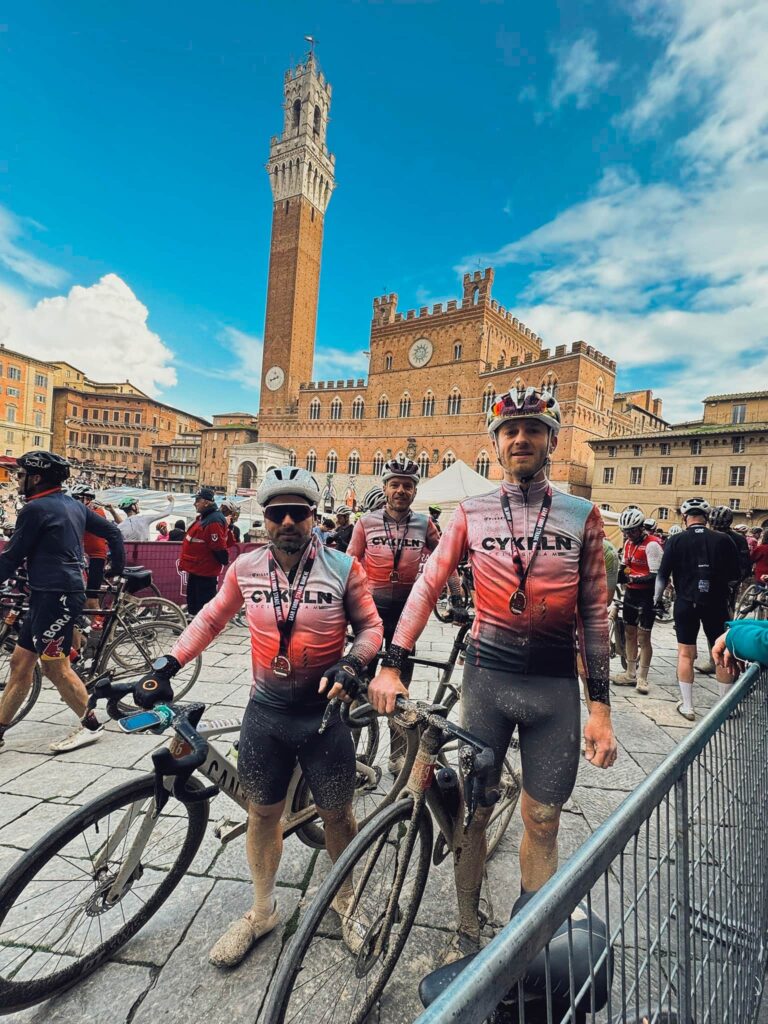 GF Strade Bianche 2026 i maremmani al traguardo