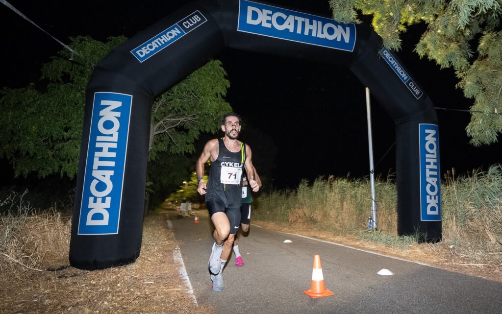 Luca Caporali alla seconda edizione della Mezza a Mezzanotte di Marina di Grosseto